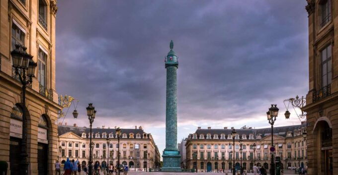 Paris: Follow the Trail of the Da Vinci Code With a Local - Tour Description