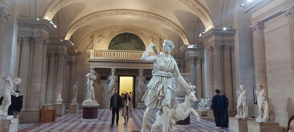 Paris: Louvre Museum Guided Tour of Famous Masterpieces - Tour Highlights