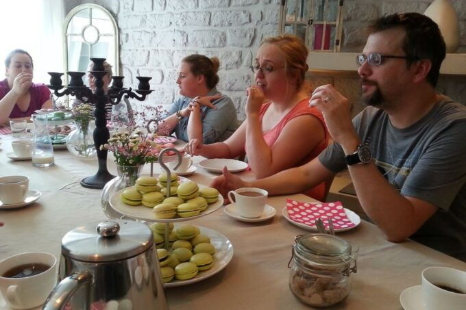 Paris: Macarons Class, Teatime and To-Go Box - Learning Opportunities