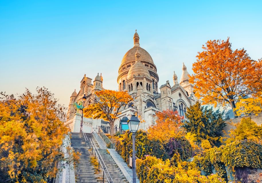 Paris: Montmartre Scavenger Hunt & Sights Self-Guided Tour - Experience