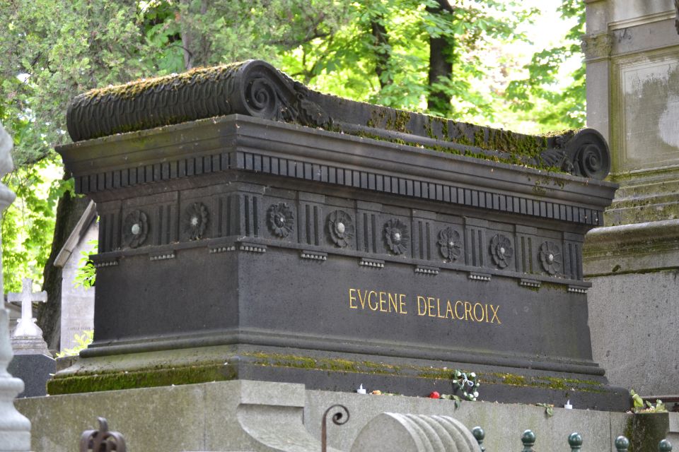 Paris: Pere Lachaise Cemetery Guided Tour in French - Description