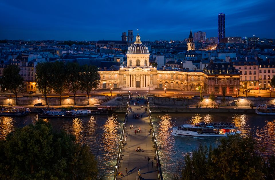 Paris: Romantic Evening Cruise & Montmartre Self-Guided Tour - Activity Highlights