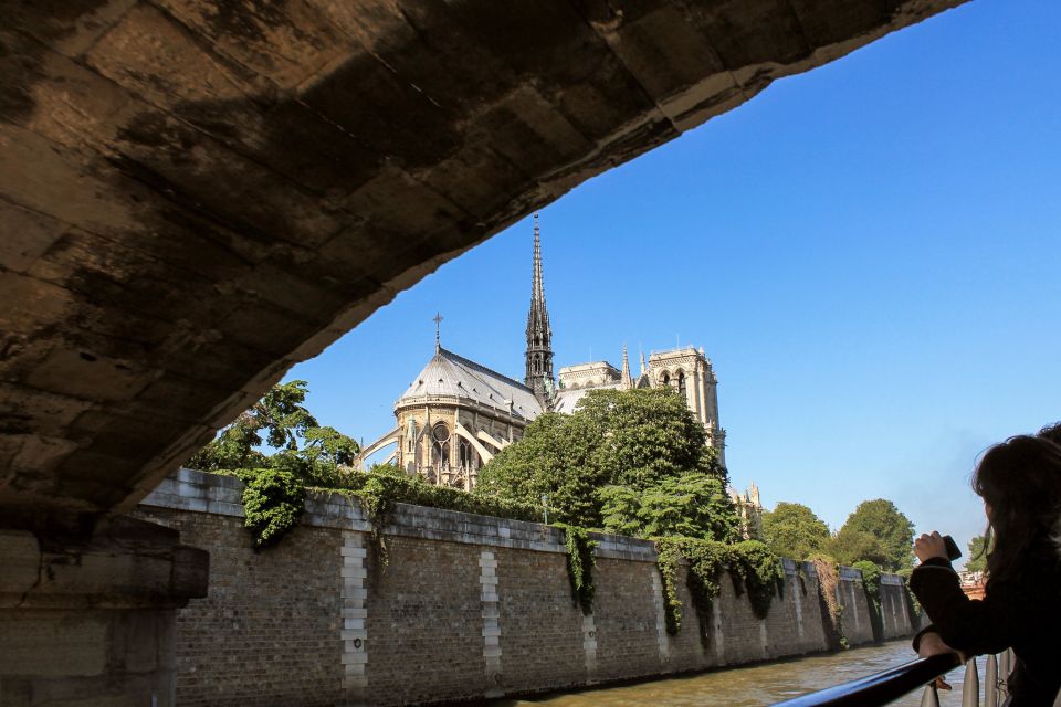 Paris: Seine River and Canal Saint-Martin Cruise - Meeting Point