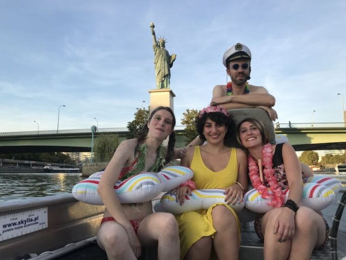 Paris: Seine River Private Cruise - Boat Features