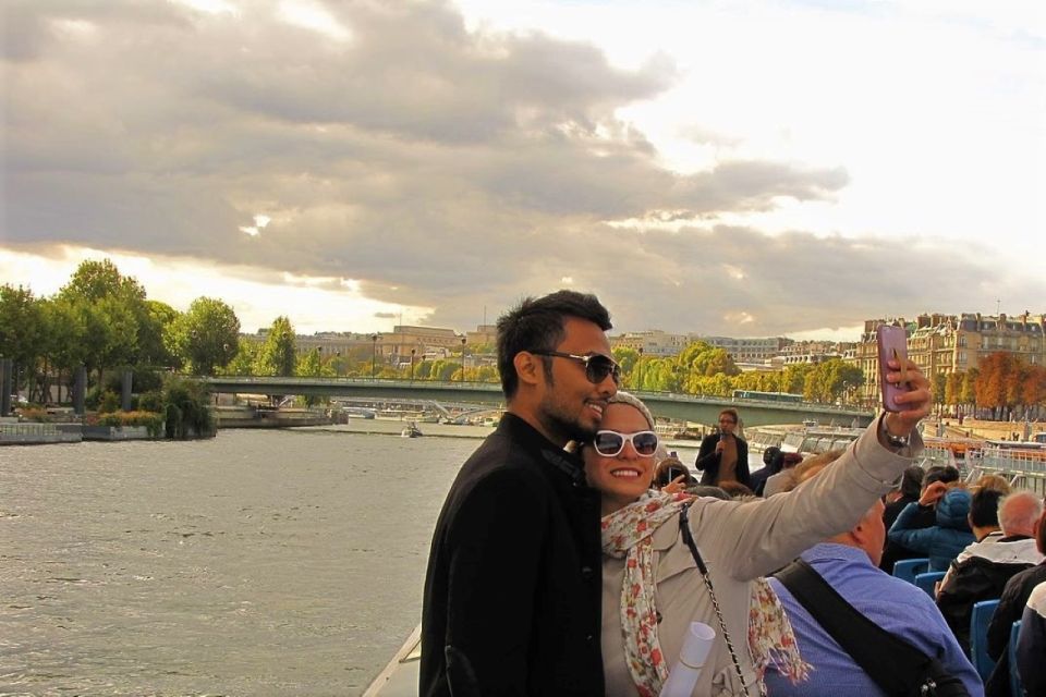 Paris : Welcome Eiffel Tower Tour With a Seine River Cruise - Important Information