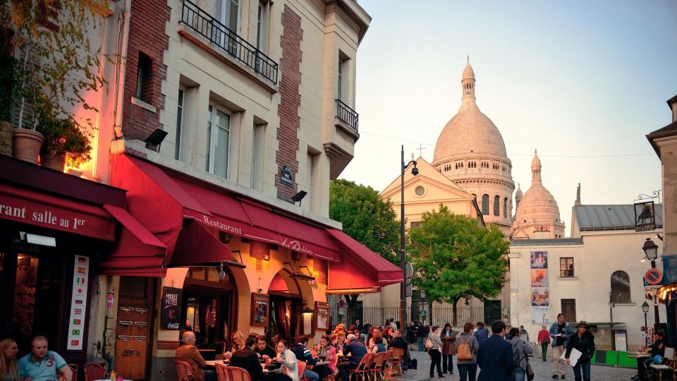 Paris:Private Montmartre Tour & Sacre Coeur With Local Guide - Tour Description