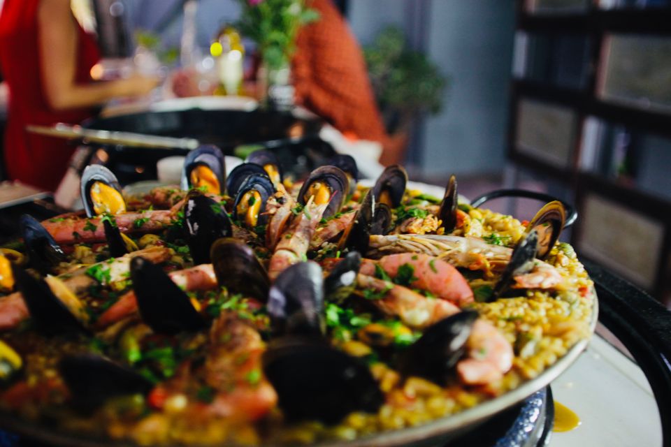 Park Güell Entry TicketPaella Cooking Class Combo - Experience Highlights