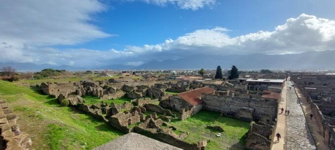 Pompeii... a Step Into the Past - Itinerary