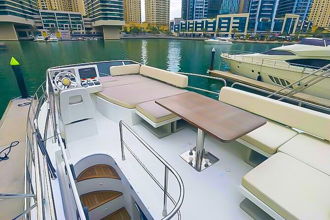 Private 45ft Yacht Tour From Dubai Marina - Traveler Experience