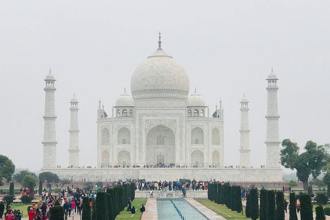 Private Agra Taj Mahal Tour From Delhi By Car - Tour Guide Information