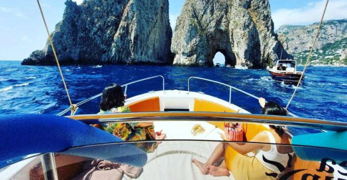 Private Boat Tour to Capri With Aperitif - Important Information