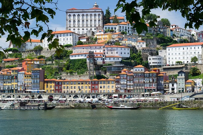 Private Car Transfer From Lisbon to Porto With 2h for Sightseeing - Vehicle Options