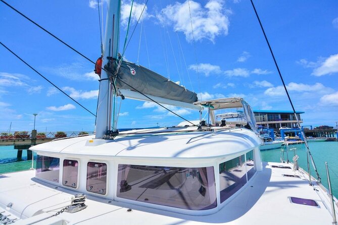 Private Catamaran Yacht Charter to Coral Island - Full-Day Experience Itinerary