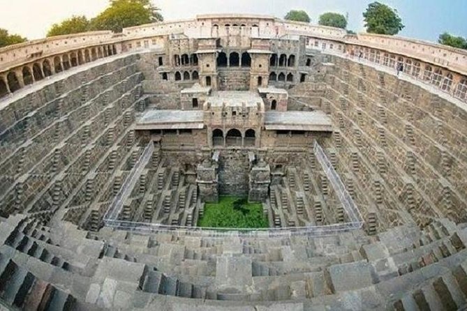 Private Day Tour of Abhaneri Stepwells With Monkey Temple - Customer Reviews