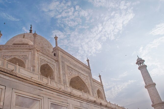 Private Day Tour Of Taj Mahal & Agra Fort Delhi By Car - Meeting and Pickup