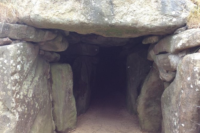 Private Full-Day Tour of Lacock Abbey and Avebury Stone Circle From London - Cancellation Policy