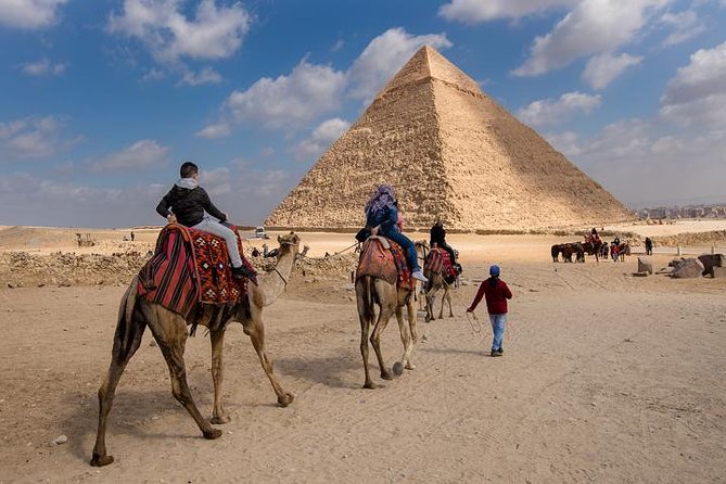 Private Guided Day Tour of Giza and Saqqara With Egyptian Lunch and Camel Ride - Desert Adventure