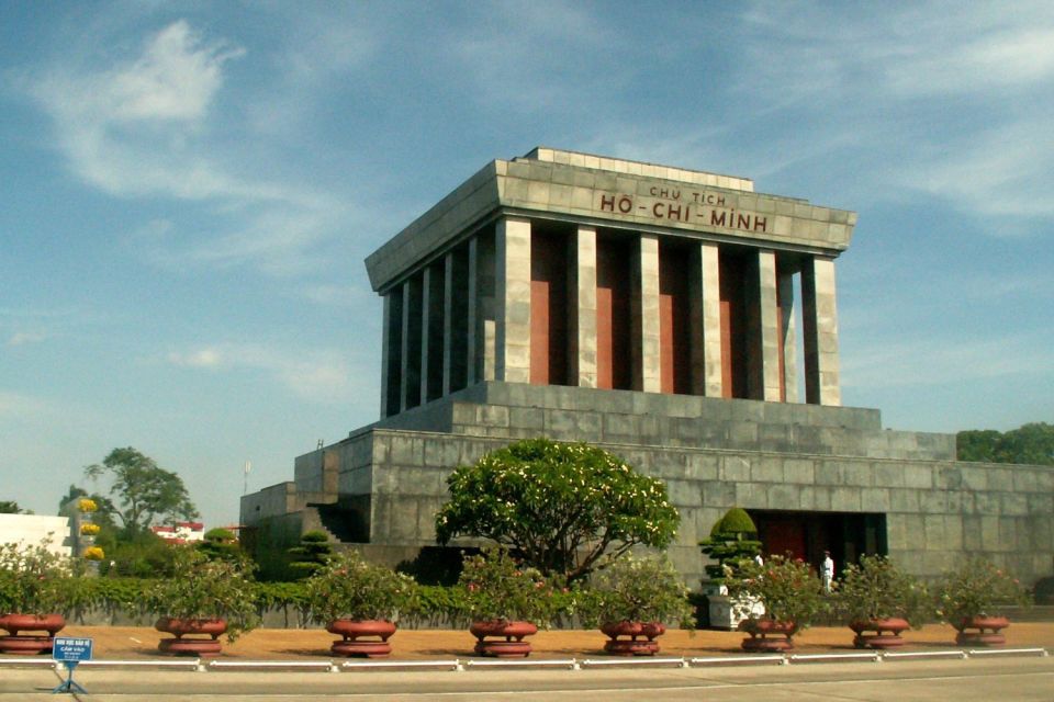 Private Hanoi City Tour: HoChiMinh Mausoleum & Water Puppet - Important Notes and Reminders