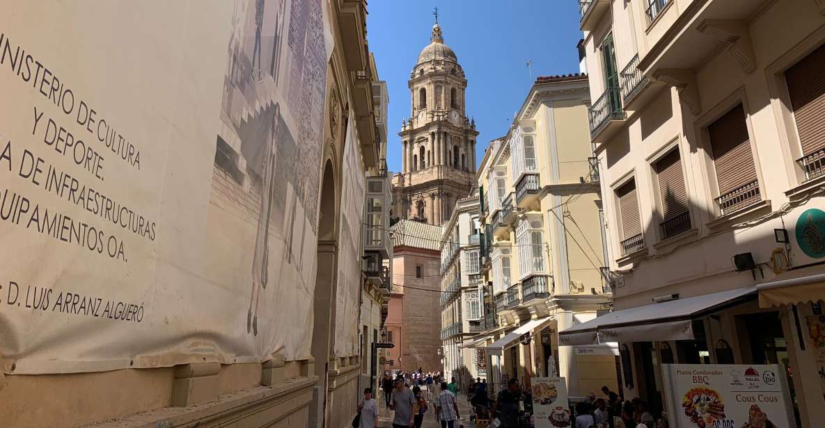 Private Málaga Walking Tour With Churros and Sweet Wine! - Tour Experience