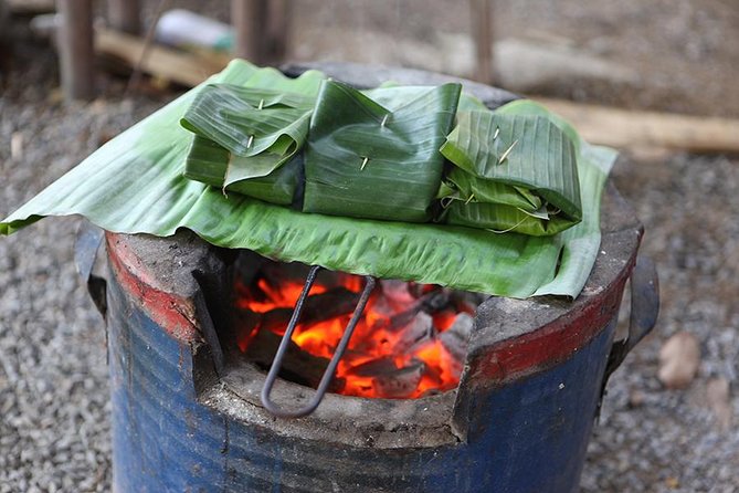 Private Market Tour and Northern Thai Cooking Lesson With a Local - Cancellation Policy