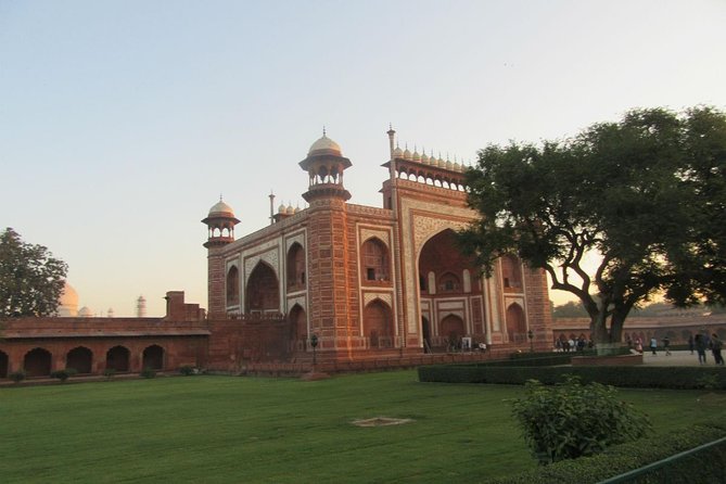 Private Taj Mahal One Day Trip From Delhi by Car With Guide - Traveler Experience