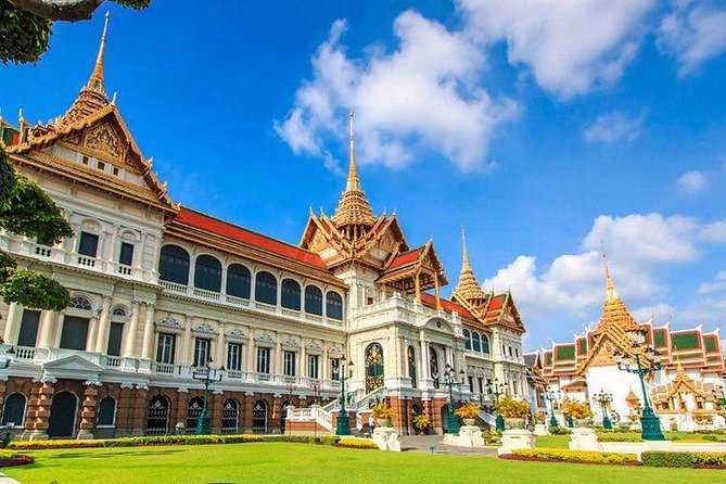 Private Tour Guide Service With Transport(Van) in Bangkok (Multi Languages) - Questions