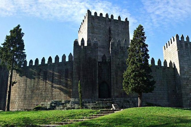Private Tour to Guimarães and Braga - Visit to Castle of Guimarães