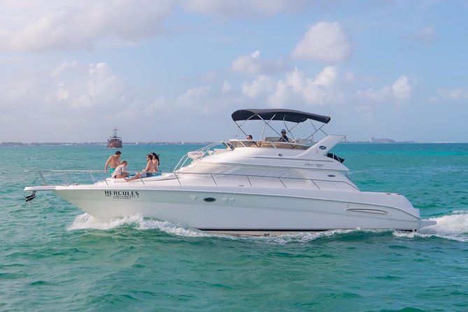Private Yacht - 46 Ft Searay Cancun Bay Snorkel 23P4 - Onboard Amenities