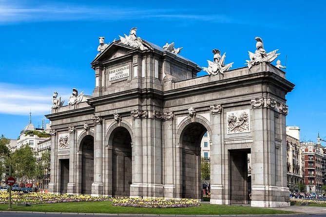 Professional Guides Walking Tours-Madrid Day&Night (1-2pers) - Booking and Tour Experience