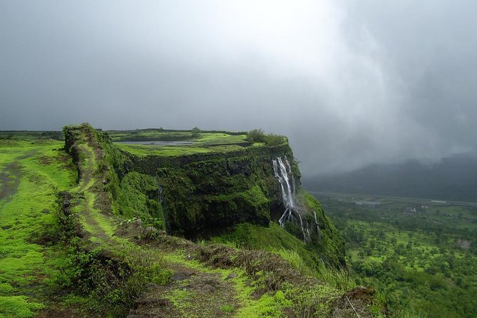 Pune to Lonavala Monsoon Drive in Private Vehicle - Lonavala Pit Stop Recommendations