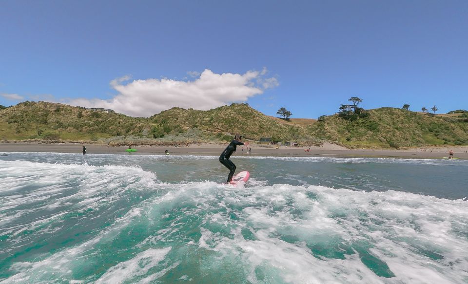 Raglan: 2-Hour Surf Lesson - Meeting Point and Equipment