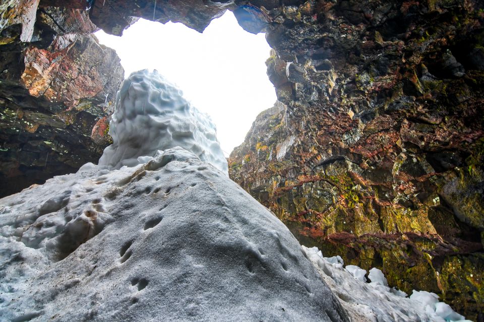 Raufarhólshellir Lava Tunnel: Underground Expedition - Inclusions