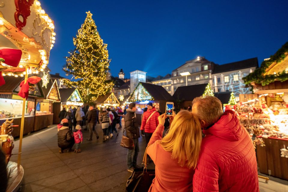 Reykjanesbær: Christmas Magic Walking Tour - Booking Information