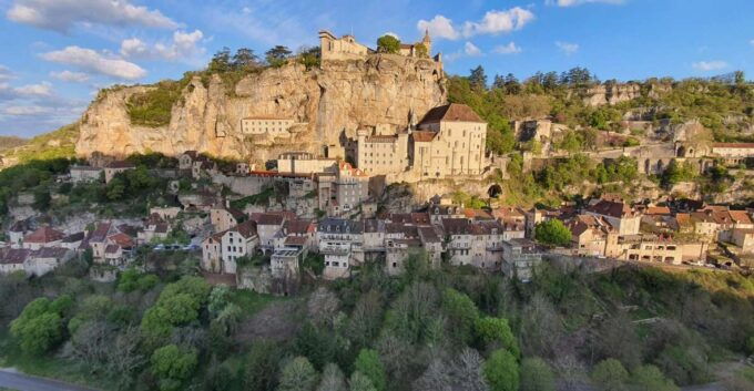 Rocamadour : Private Walking Tour With a Registered Guide - Detailed Description