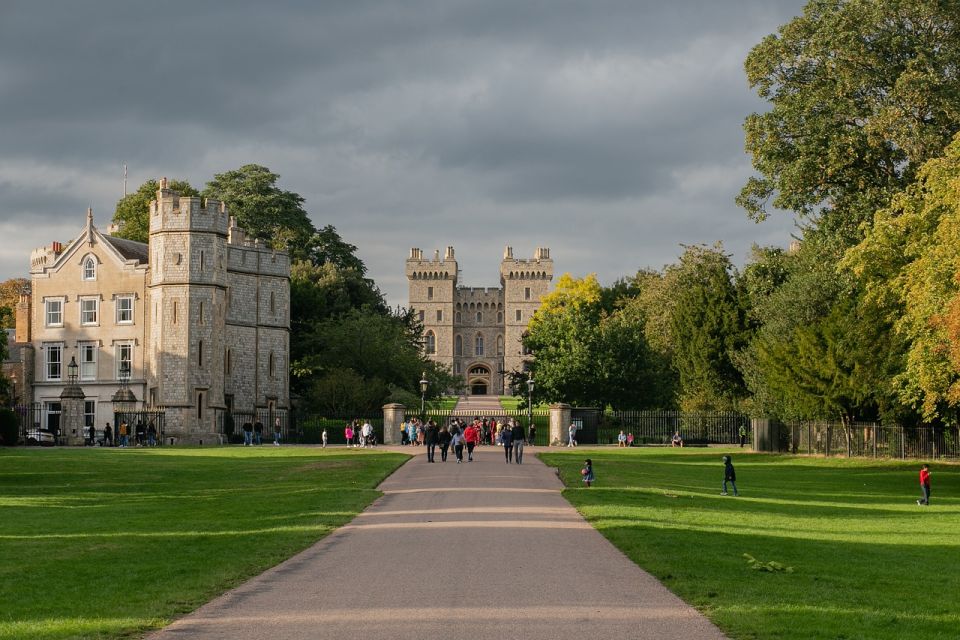 Royal Windsor Castle Tour Private Including Tickets - Group Type and Cancellation Policy