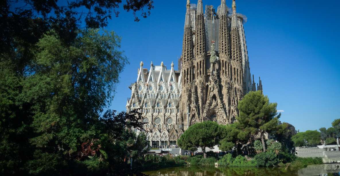 Sagrada Familia and Sailing Experience - Activity Description on the Sailboat