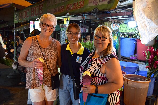 Saigon Street Food By Night - Foodie City Private Tour With Local Guide - Meeting & Pickup Information