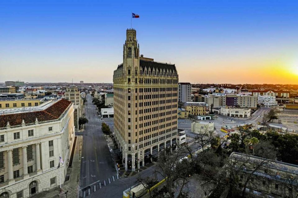 San Antonio: HERstory Walking Tour - HERstory Walking Tour Features