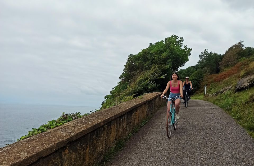 San Sebastián: Discover San Sebastian on a Bike - Full Description