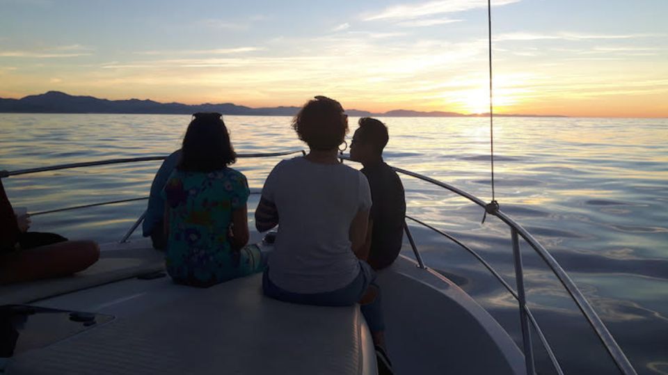 San Sebastian: Sunset on a Yacht - Experience Highlights: Watch the Sunset, Toast