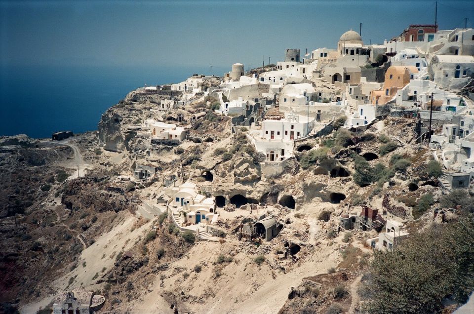 Santorini: Megalochori and Oia Guided Tour With Wine Tasting - Activity Itinerary