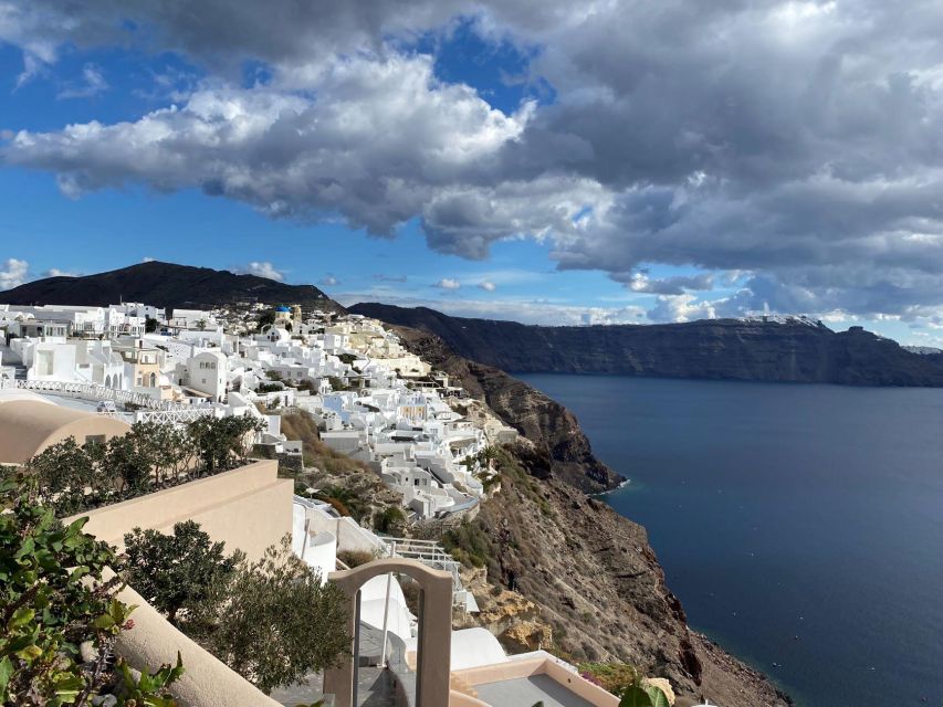 Santorini Private Wine Tour for Wine Enthusiasts - Tour Accessibility and Language