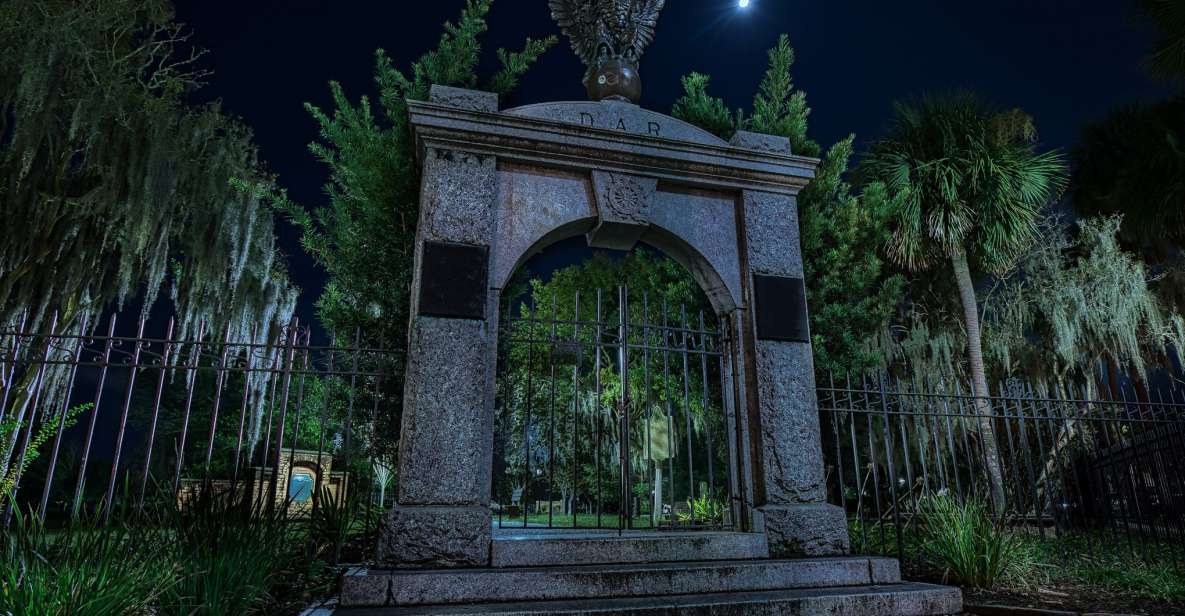Savannah: Colonial Park Cemetery Guided Walking Tour - Full Tour Description