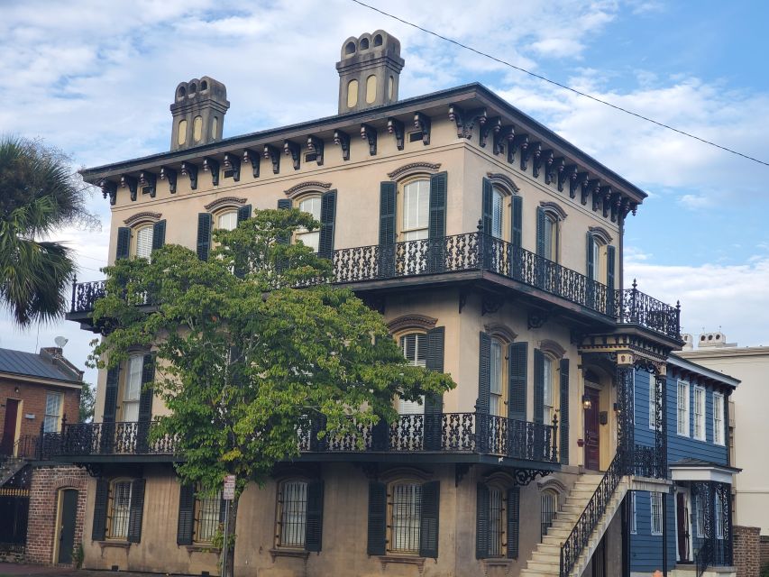 Savannah: Guided Walking Tour of the Historic District - Accessibility and Meeting Point