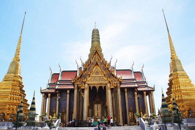 See 15 Top Bangkok Sights. Fun Local Guide! Private Tour - Booking Information