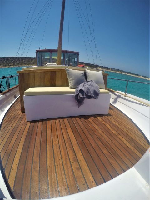 Semiprivate Kaiki Cruise to Antiparos & Despotiko With Lunch - Booking & Logistics