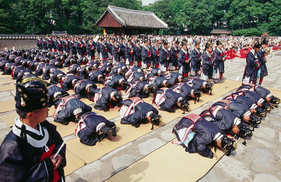 Seoul: UNESCO Heritage Palace, Shrine, and More Tour - Full Tour Description