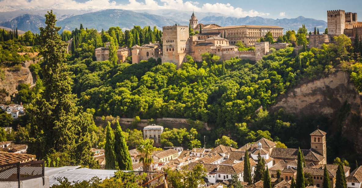Seville: Alhambra Day Trip With Guide & Nasrid Palaces Entry - Transport and Itinerary