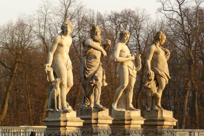 Skip the Line Wilanów Palace and Gardens Private Guided Tour - Additional Information and Resources
