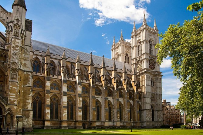 Small-Group Walking Tour of London - Meeting Point and Time